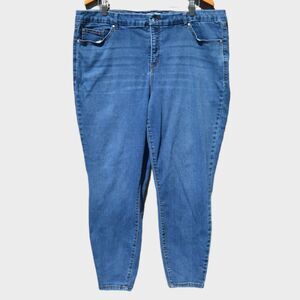 Refuge Women's Plus Size Blue Stretchy Jeans Size 20